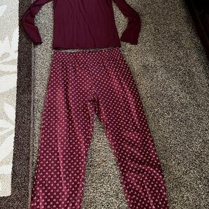 Ann Klein Long Sleeve Top and Patterned pajama Set size M